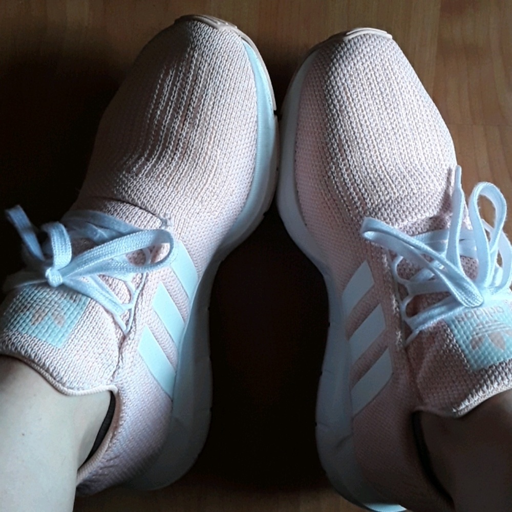 Meet your Posher, Cynthia